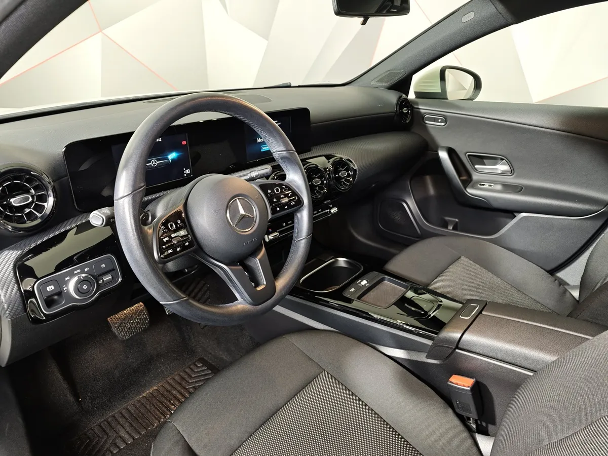 Mercedes-Benz A-Класс A 200 7G-DCT (150 л.с.) Comfort Белый в АВИЛОН. Слайд №19