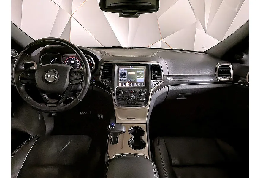 Jeep Grand Cherokee 3.0 TD AT (241 л.с.) Overland Серый в АВИЛОН. Слайд №12