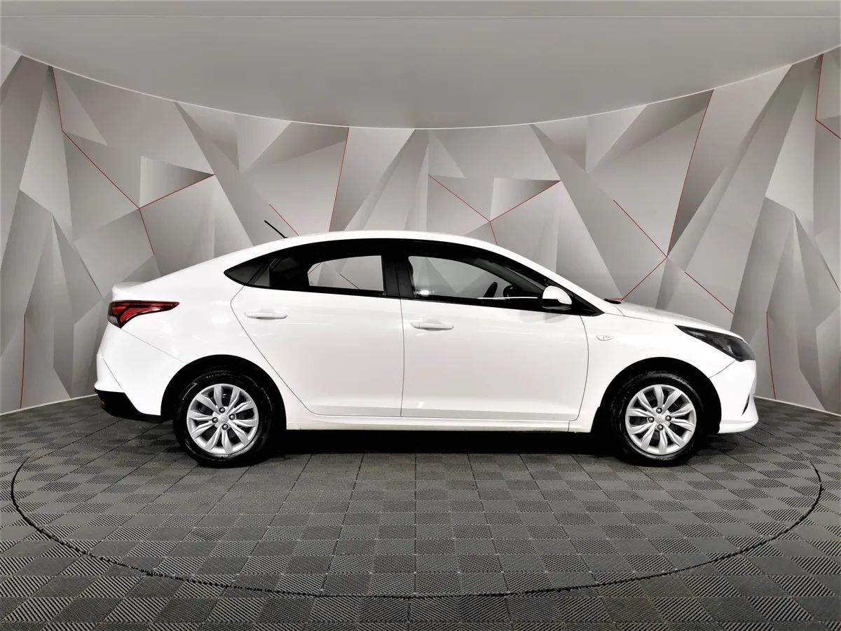 Hyundai Solaris 1.6 AT (123 л.с.) Comfort Белый в АВИЛОН. Слайд №6