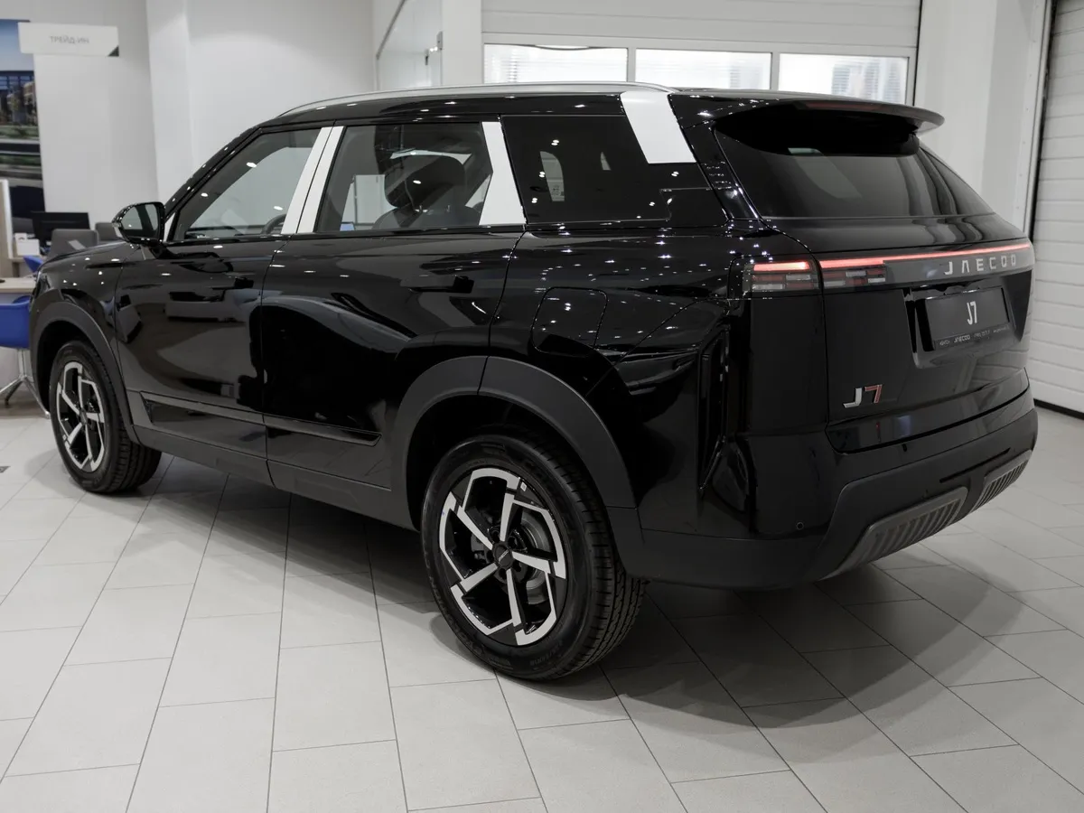 JAECOO J7 1.6T DCT FWD (150 л.с.) Актив Черный в АВИЛОН. Слайд №5