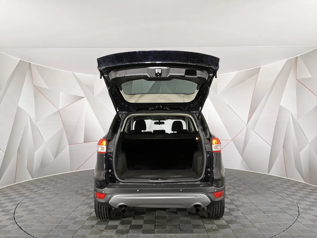 Ford Kuga 1.6 EcoBoost AT AWD (150 л.с.) Черный в АВИЛОН. Слайд №11