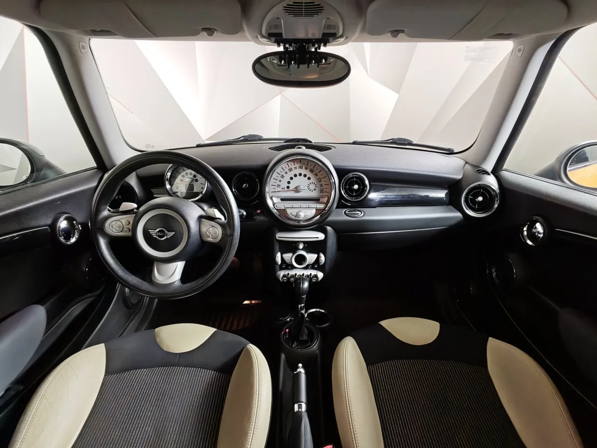 MINI Hatch 1.6 AT (122 л.с.) Желтый в АВИЛОН. Слайд №11