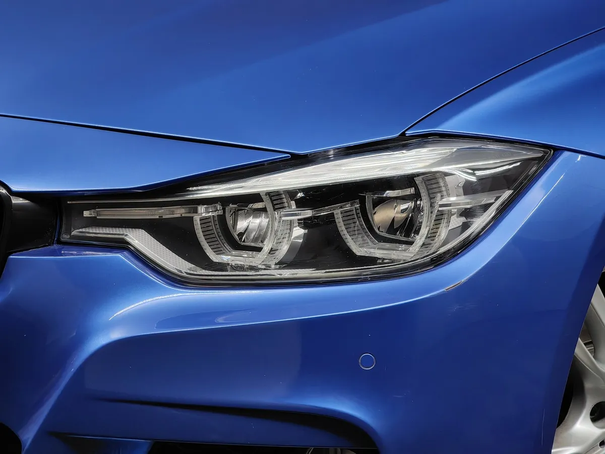 BMW 3 серия 320i xDrive AT (184 л.с.) M Sport Синий в АВИЛОН. Слайд №8