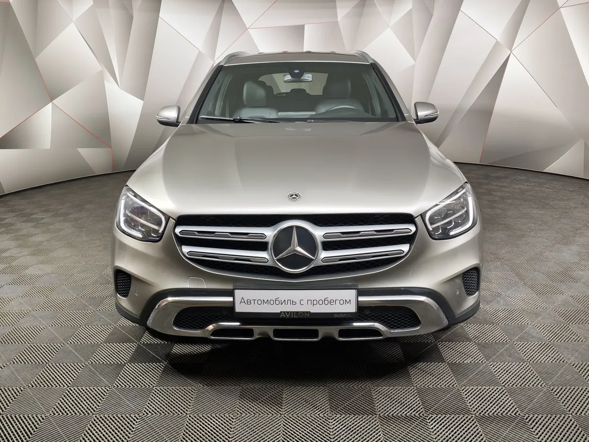 Mercedes-Benz GLC 200 9G-TRONIC 4MATIC (197 л.с.) Premium Серый в АВИЛОН. Слайд №7