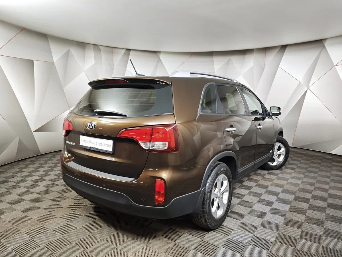 Kia Sorento 2.4 AT 4WD (175 л.с.) Comfort Коричневый в АВИЛОН. Слайд №2