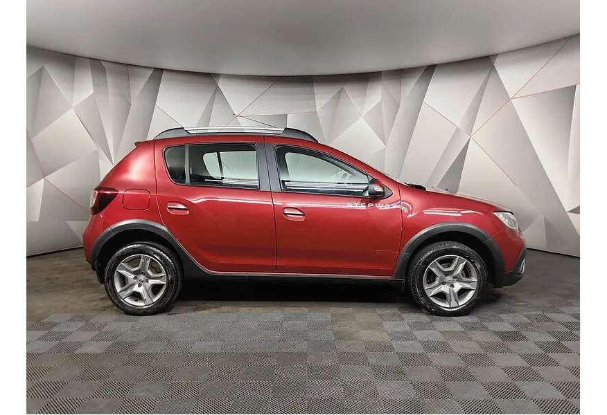 Renault Sandero 1.6 AT (103 л.с.) Stepway Красный в АВИЛОН. Слайд №3