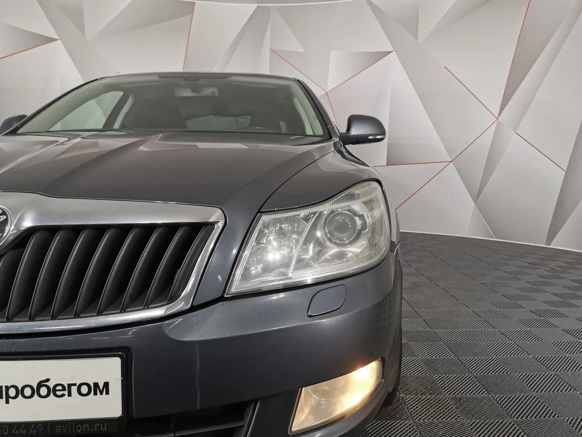 Skoda Octavia 1.8 TSI AT (152 л.с.) Серый в АВИЛОН. Слайд №10