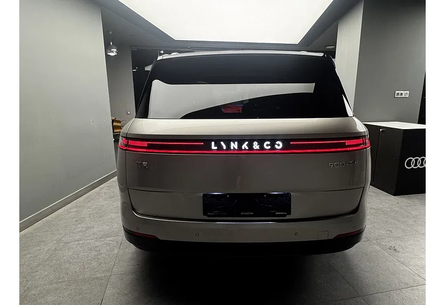 Lynk & Co 900 2.0 AT 4WD (884 л.с.) Ultra Белый в АВИЛОН. Слайд №4