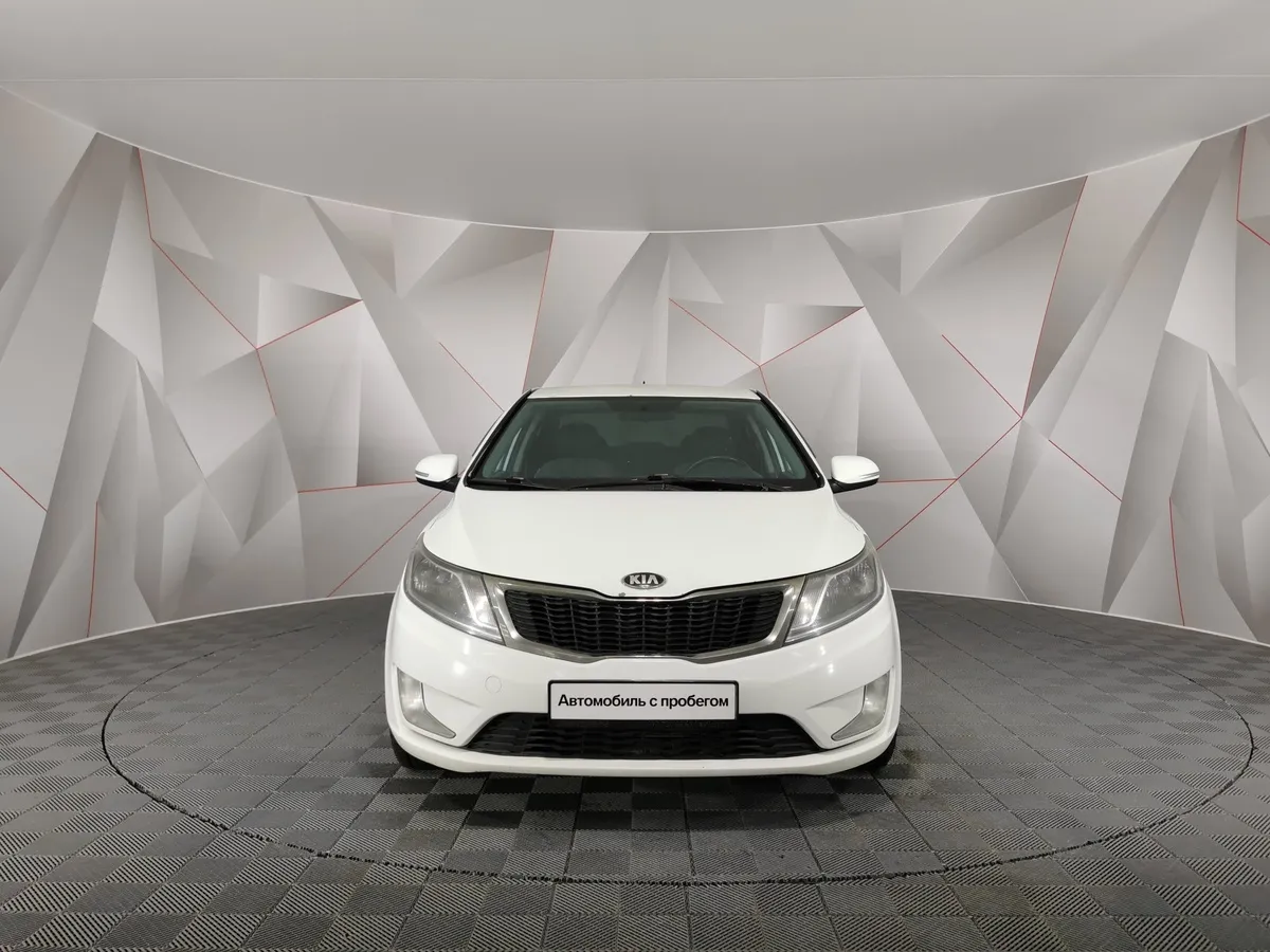 Kia Rio 1.6 AT (123 л.с.) Белый в АВИЛОН. Слайд №7