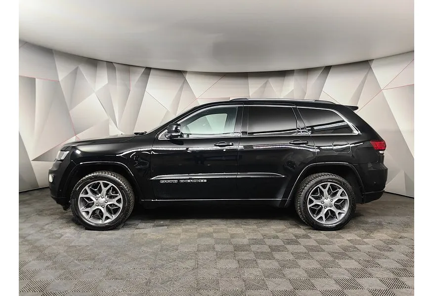 Jeep Grand Cherokee 3.0 AT AWD (238 л.с.) Overland Черный в АВИЛОН. Слайд №5