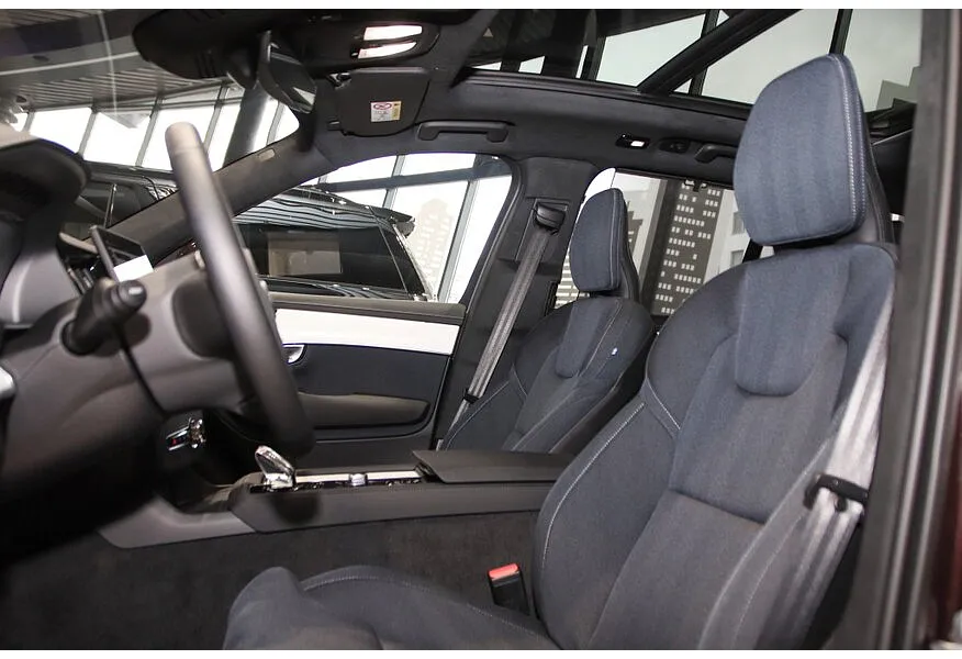 Volvo XC90 2.0 B5 mild hybrid AT AWD (7 мест) (250 л.с.) Ultra Красный в АВИЛОН. Слайд №4