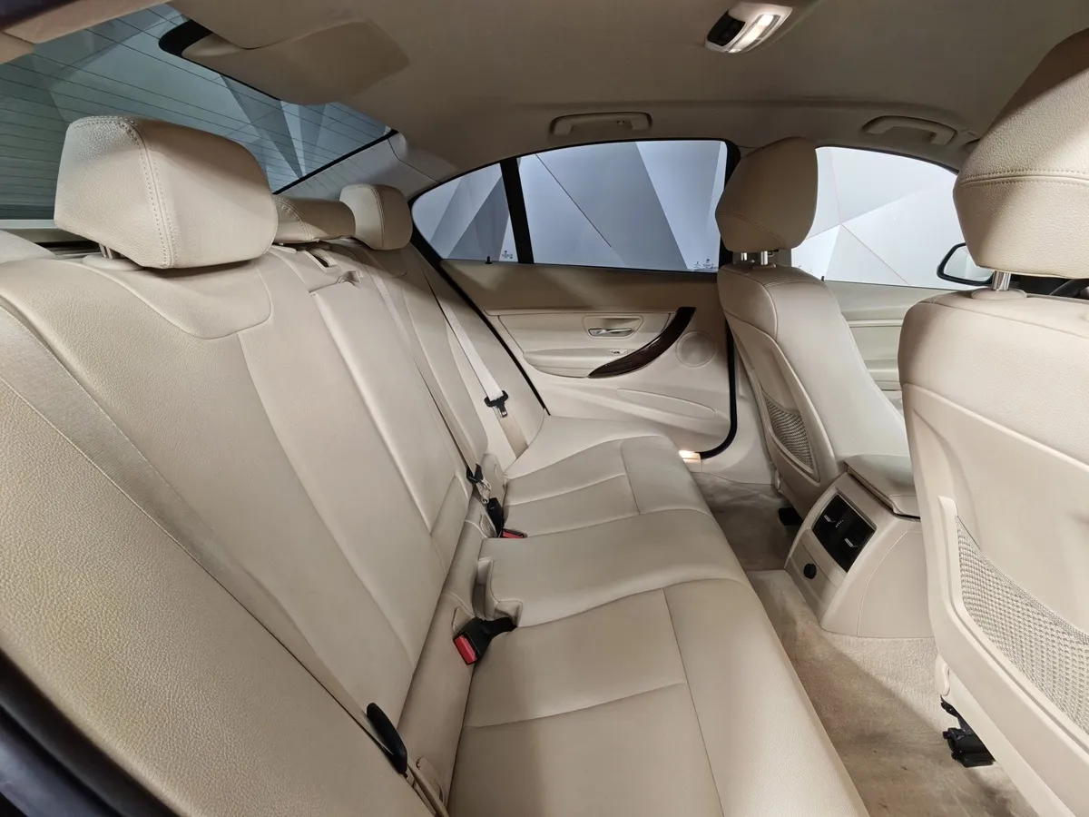 BMW 3 серия 318i AT (136 л.с.) Коричневый в АВИЛОН. Слайд №14
