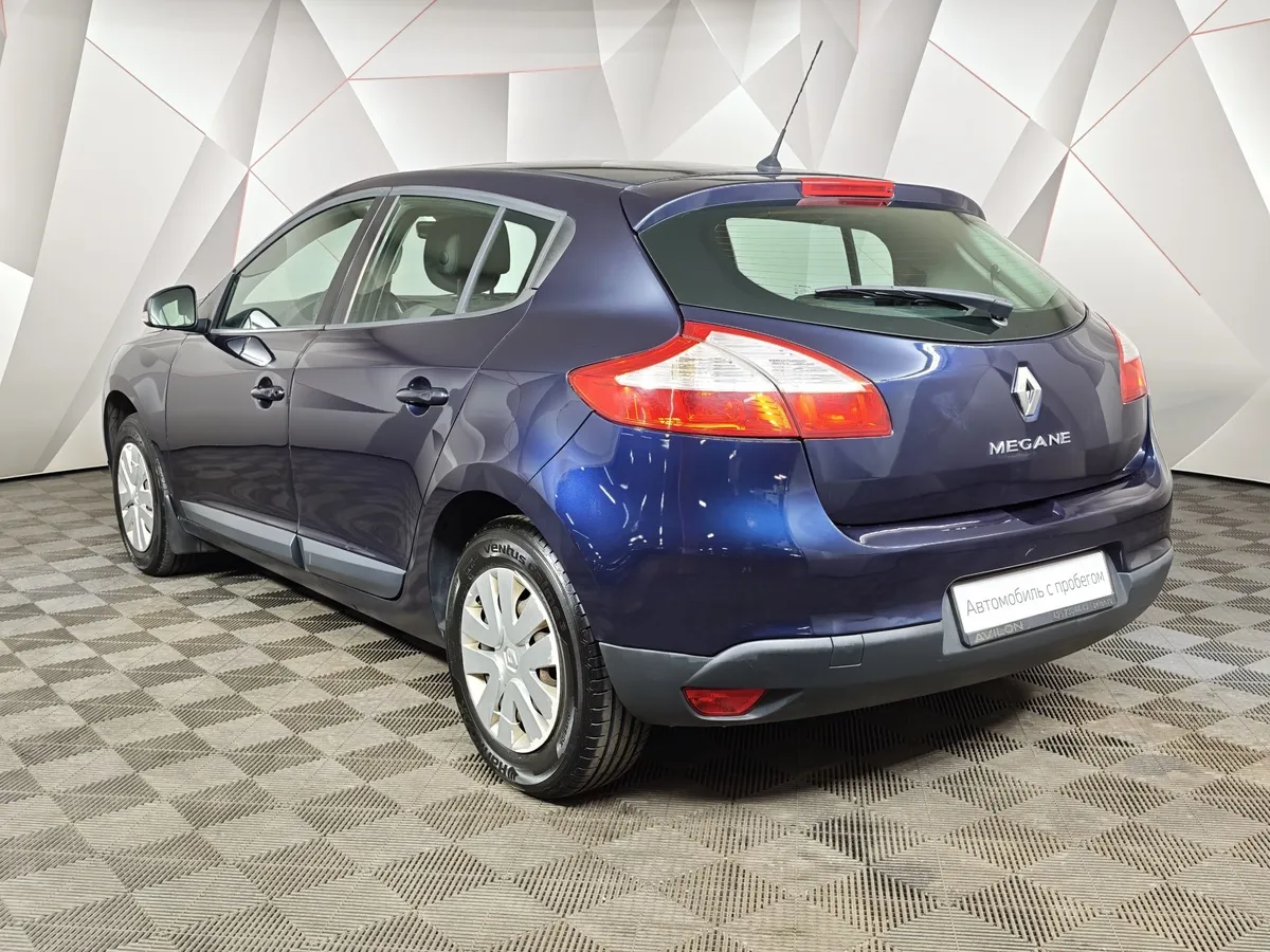 Renault Megane 1.6 MT (106 л.с.) Черный в АВИЛОН. Слайд №4