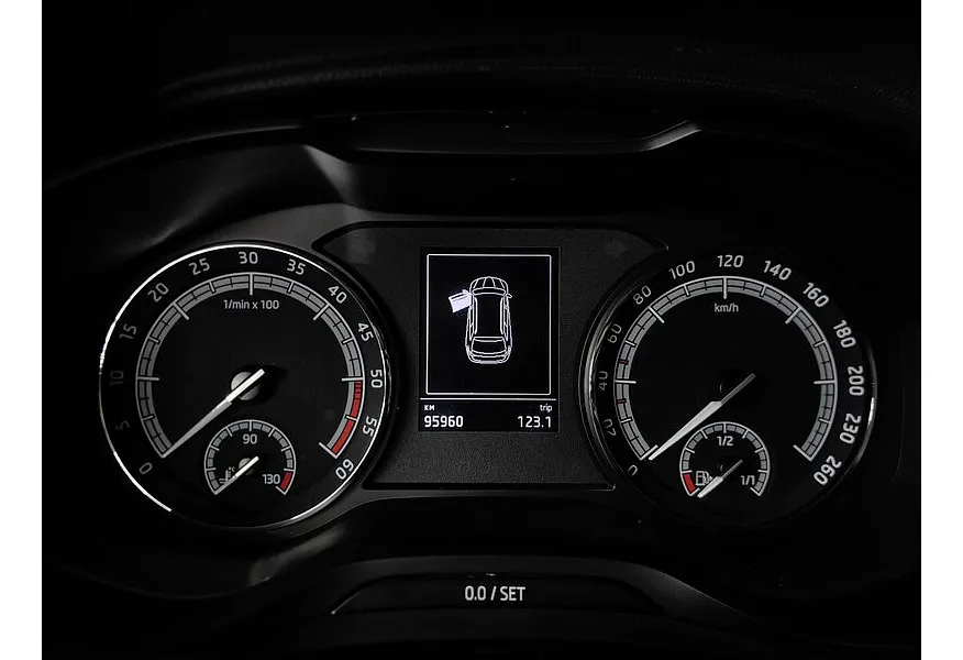 Skoda Kodiaq 2.0 TDI DSG 4X4 (150 л.с.) Бежевый в АВИЛОН. Слайд №17