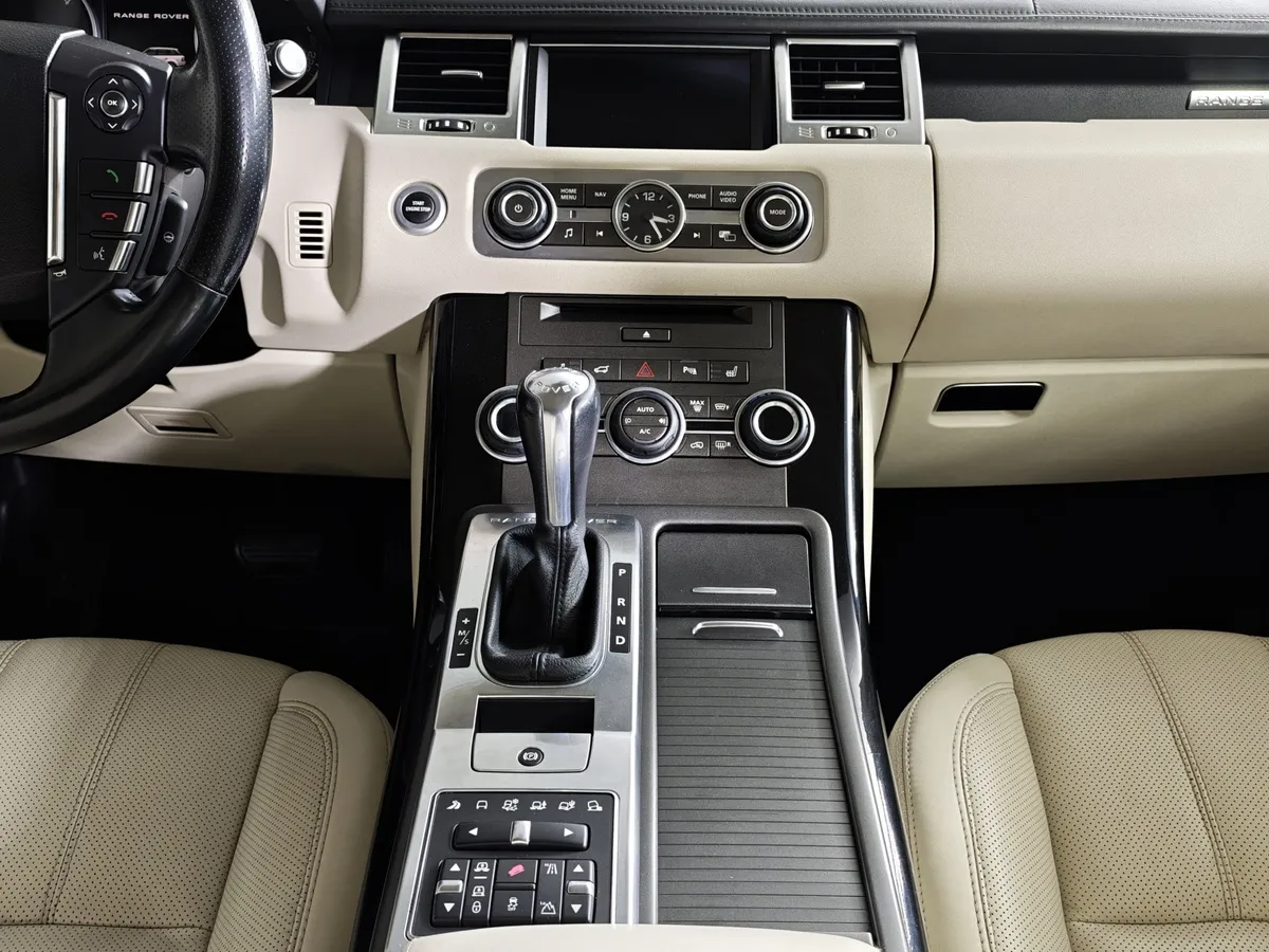 Land Rover Range Rover Sport 3.0 TD AT (245 л.с.) Зеленый в АВИЛОН. Слайд №15