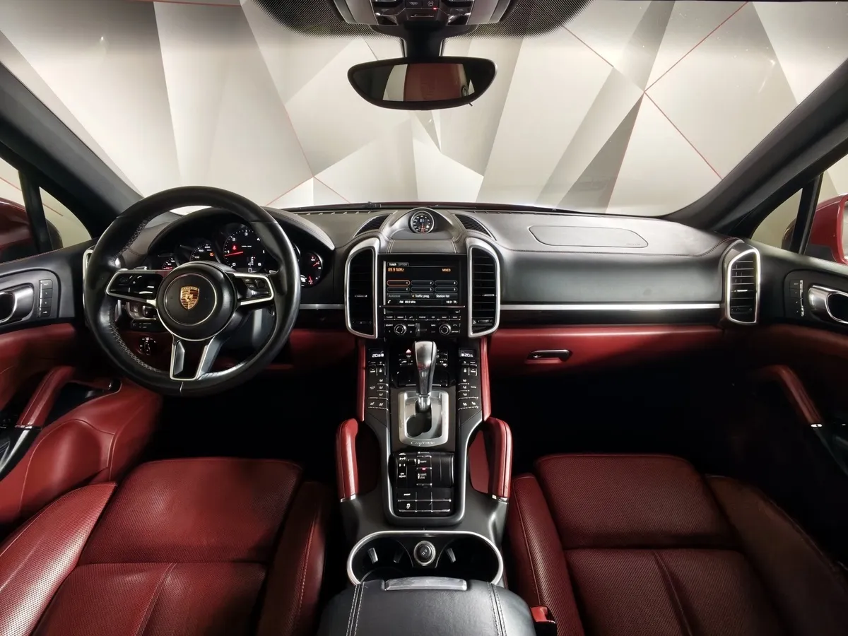 Porsche Cayenne Diesel 3.0 Tiptronic AWD (245 л.с.) Красный в АВИЛОН. Слайд №14