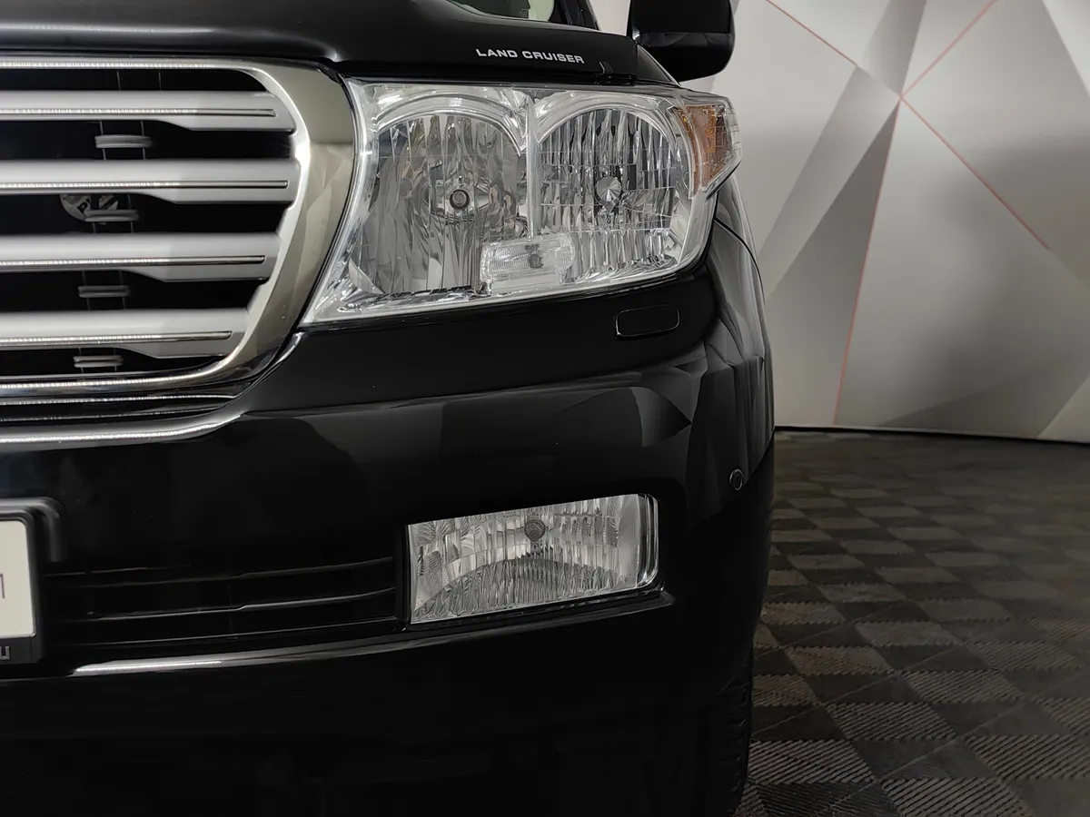 Toyota Land Cruiser 4.5 Twin-Turbo D AT 4WD (5 мест) (235 л.с.) Престиж Черный в АВИЛОН. Слайд №10