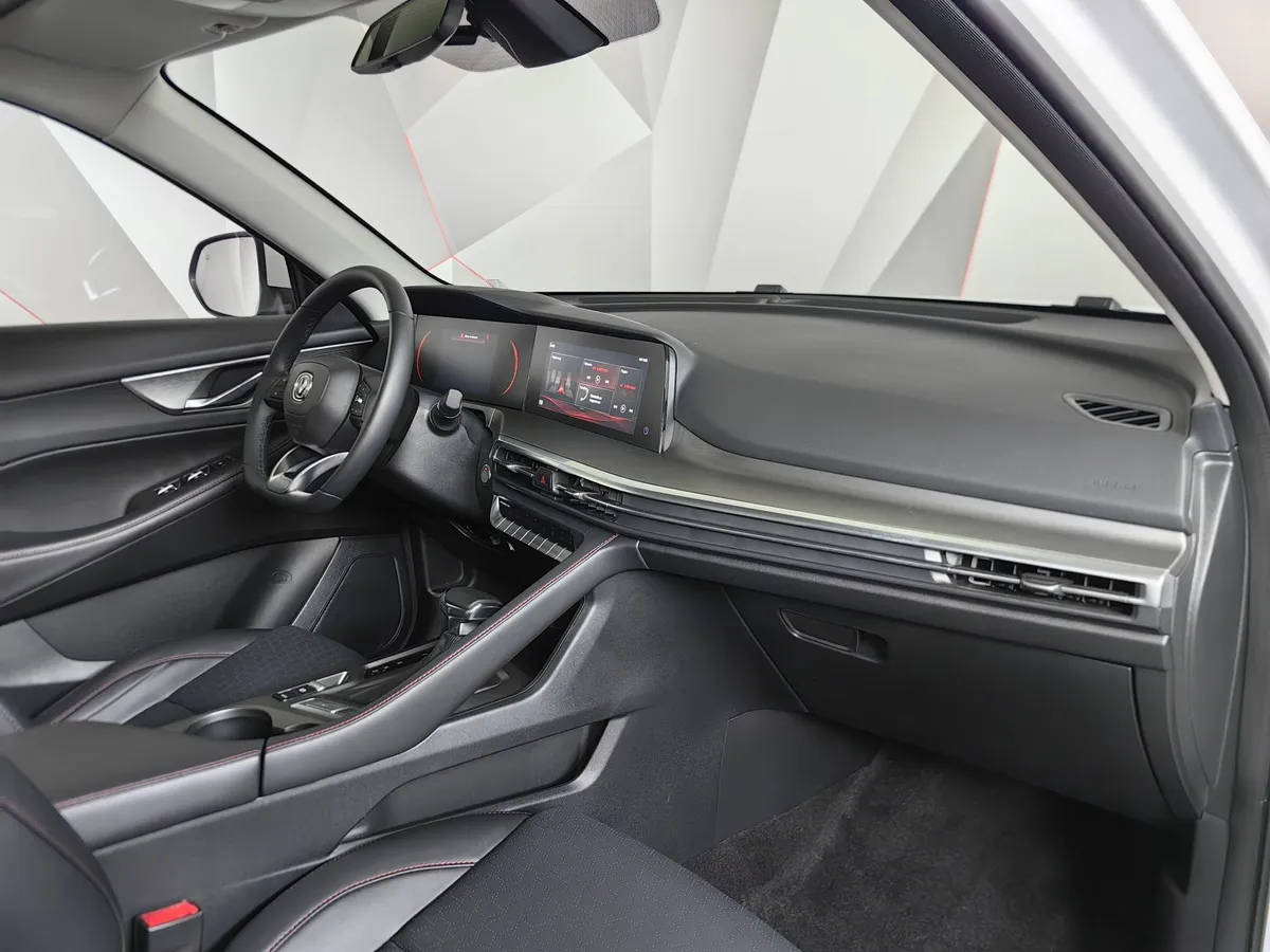 Changan CS35PLUS 1.4T 7DCT (149 л.с.) Tech Белый в АВИЛОН. Слайд №12