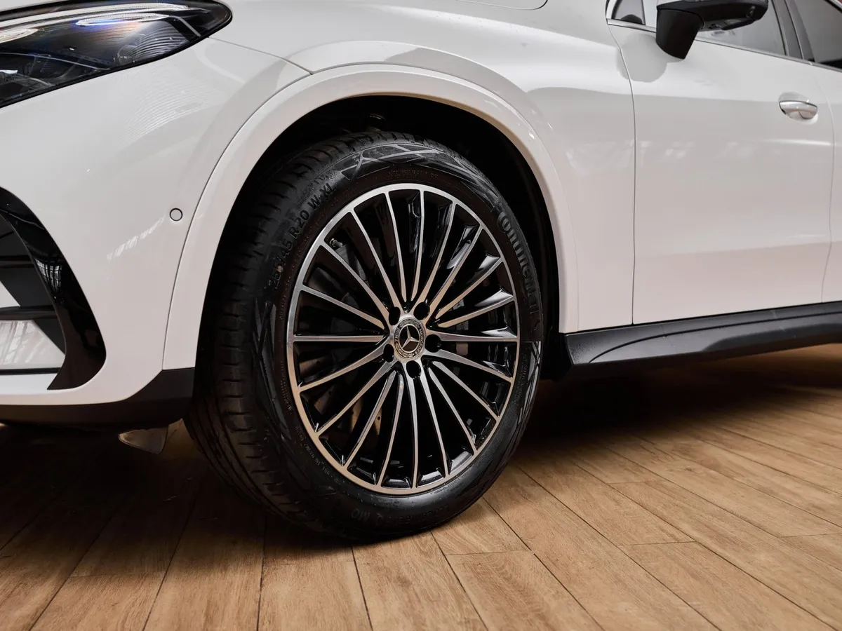 Mercedes-Benz GLC Купе 300 9G-TRONIC 4MATIC (272 л.с.) Белый в АВИЛОН. Слайд №20