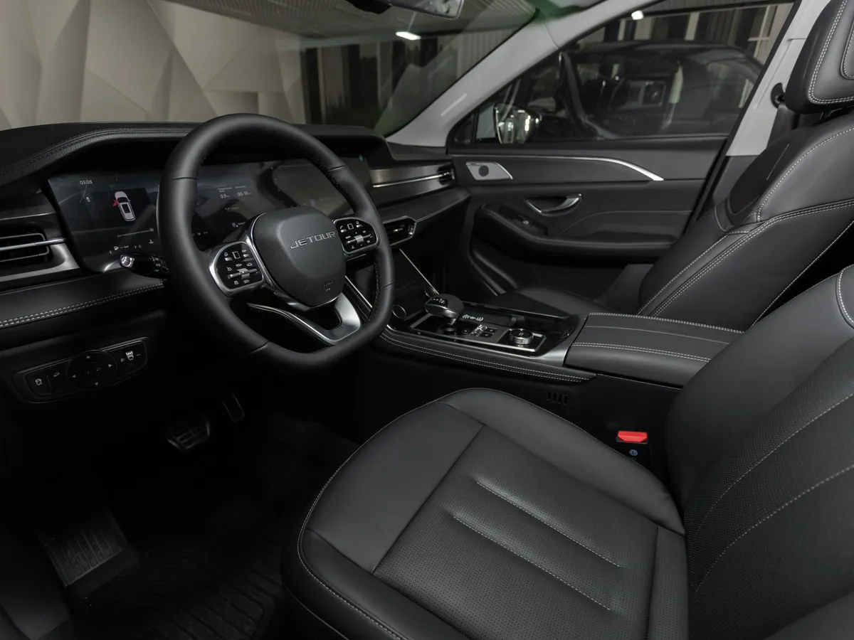 JETOUR X90 Plus 2.0T 7DCT 4WD (7 мест) (244 л.с.) Премиум Серый в АВИЛОН. Слайд №5