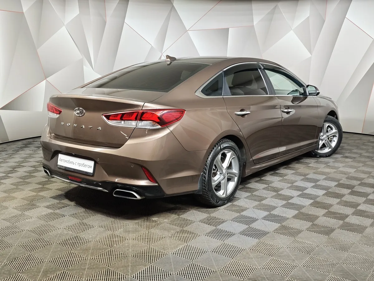 Hyundai Sonata 2.4 GDi AT (188 л.с.) Lifestyle Коричневый в АВИЛОН. Слайд №2