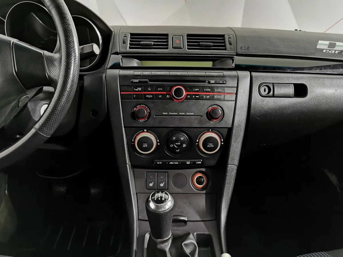 Mazda 3 1.6 MT (105 л.с.) Черный в АВИЛОН. Слайд №13
