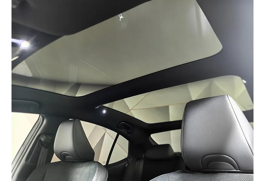Toyota Camry 2.0h CVT (197 л.с.) Sport Plus Черный в АВИЛОН. Слайд №24