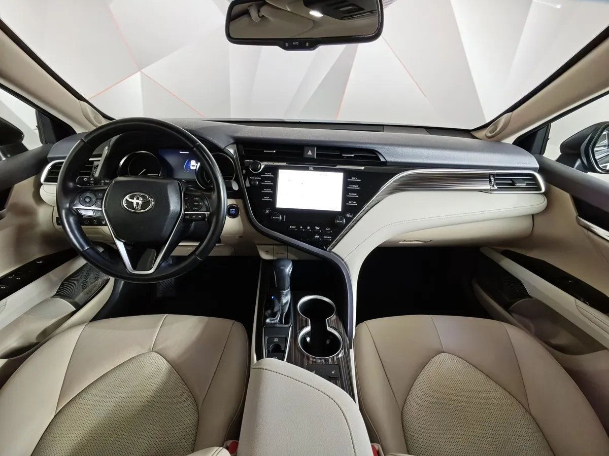 Toyota Camry 2.5 AT (181 л.с.) Черный в АВИЛОН. Слайд №14