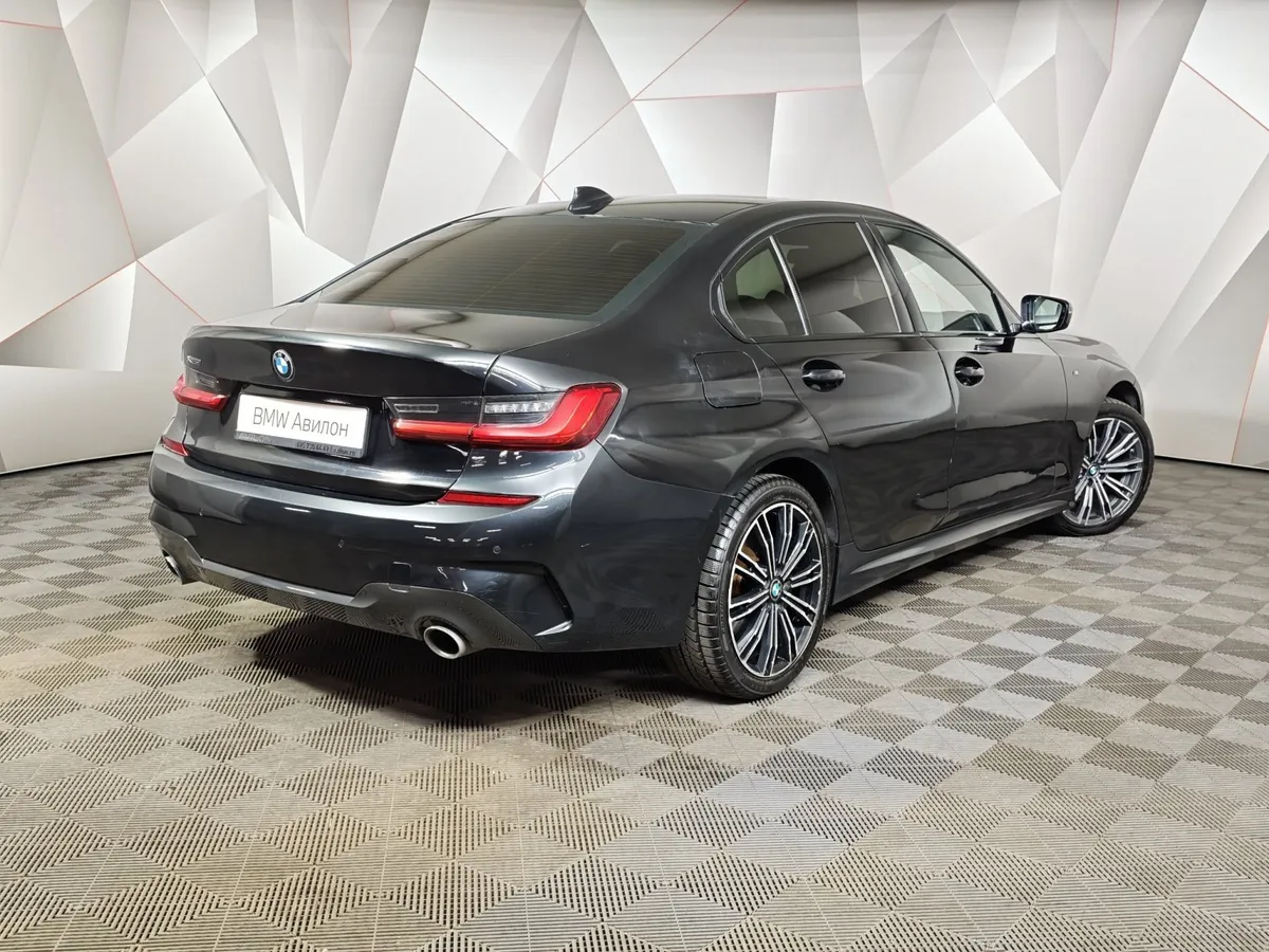 BMW 3 серия 320i xDrive (184 л.с.) Черный в АВИЛОН. Слайд №2