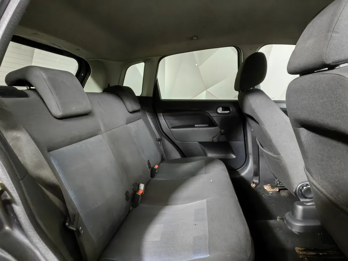 Ford Fiesta 1.4 Durashift EST (79 л.с.) Comfort Черный в АВИЛОН. Слайд №13