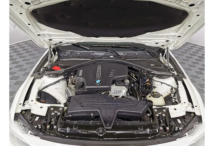 BMW 3 серия 328i xDrive AT (245 л.с.) Base Локальная сборка Белый в АВИЛОН. Слайд №10