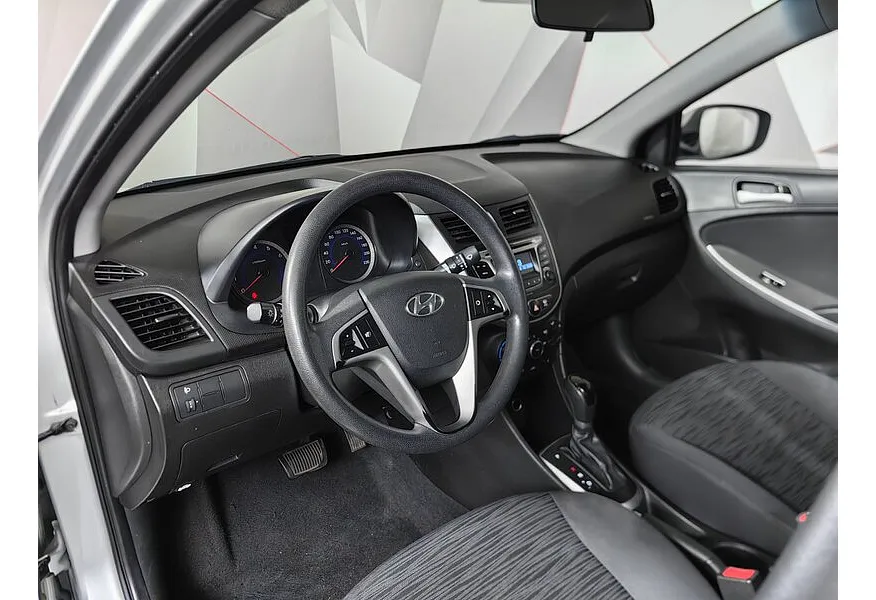 Hyundai Solaris 1.6 AT (123 л.с.) Comfort Серебристый в АВИЛОН. Слайд №16