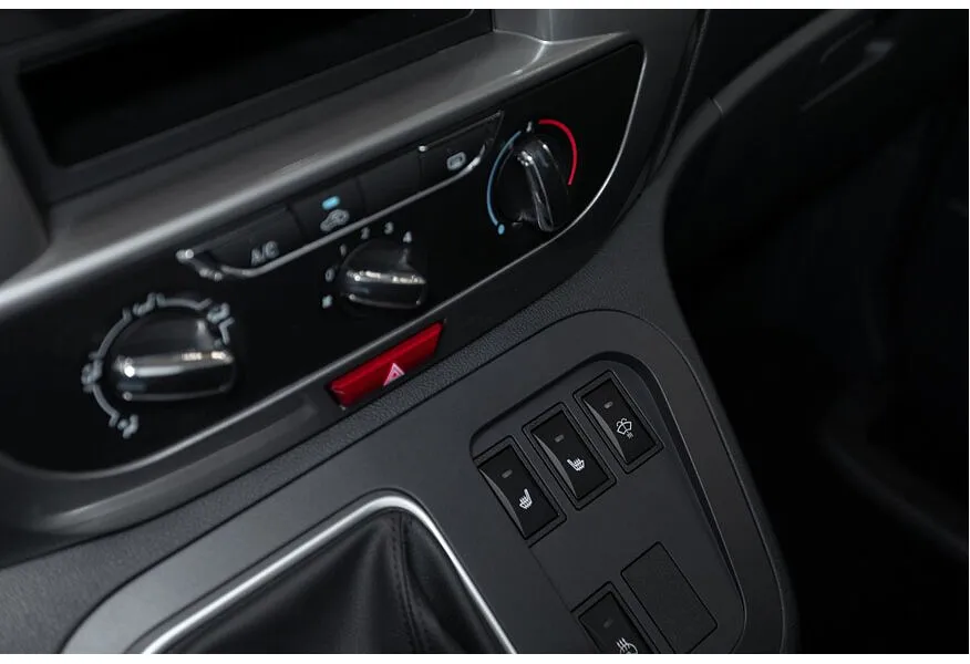 Sollers SF1 1.5 MT (136 л.с.) Серебристый в АВИЛОН. Слайд №6 Sollers SF1 1.5 MT (136 л.с.) Серебристый в АВИЛОН. Слайд №6