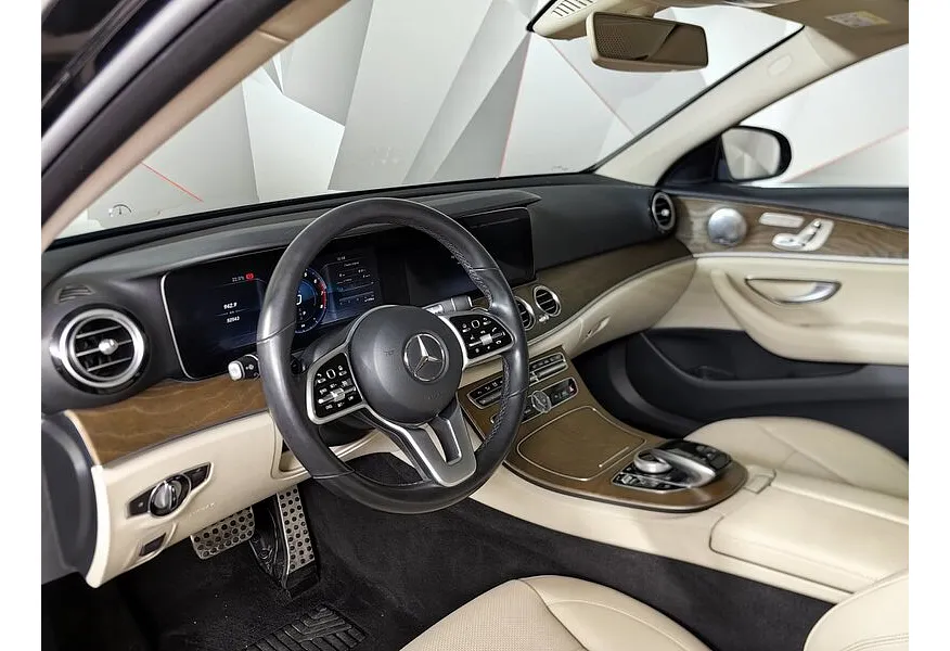 Mercedes-Benz E-Класс E 200 4MATIC 9G-TRONIC (184 л.с.) Exclusive Черный в АВИЛОН. Слайд №18