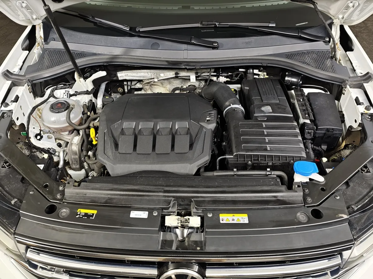 Volkswagen Tiguan 2.0 TSI 4Motion DSG (220 л.с.) R-Line Белый в АВИЛОН. Слайд №11