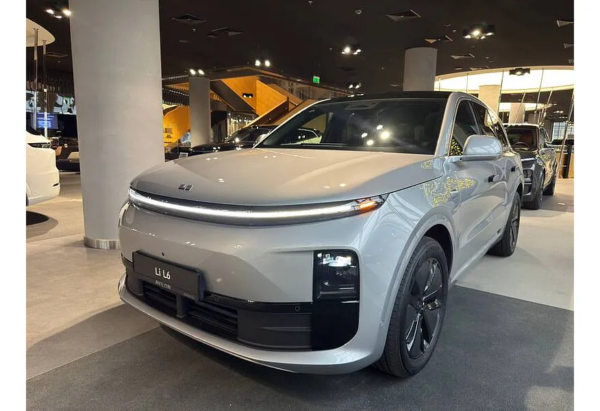 АВИЛОН - Li Auto L6 1.5 AT 4WD (150 л.с.) Max Серебристый - slide 0