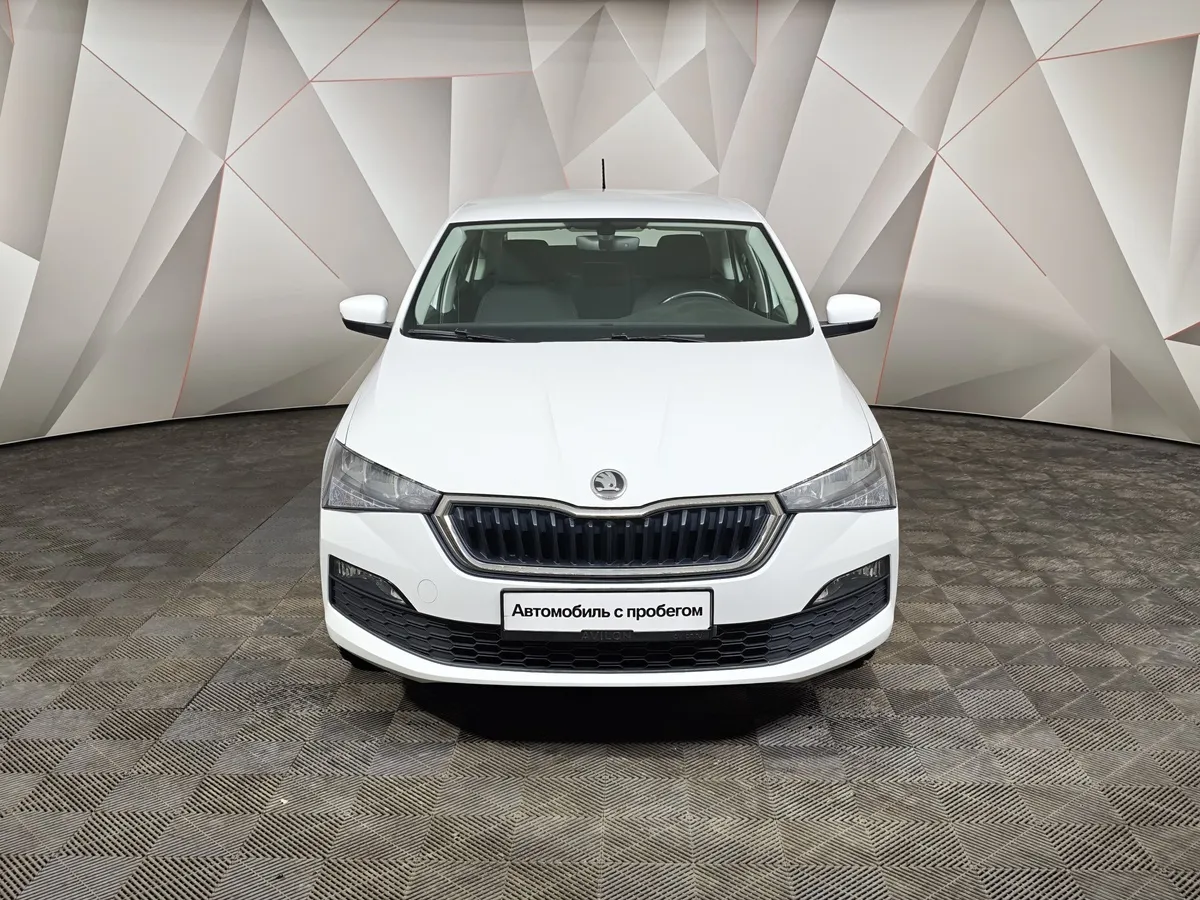 Skoda Rapid 1.6 AT (110 л.с.) Белый в АВИЛОН. Слайд №7