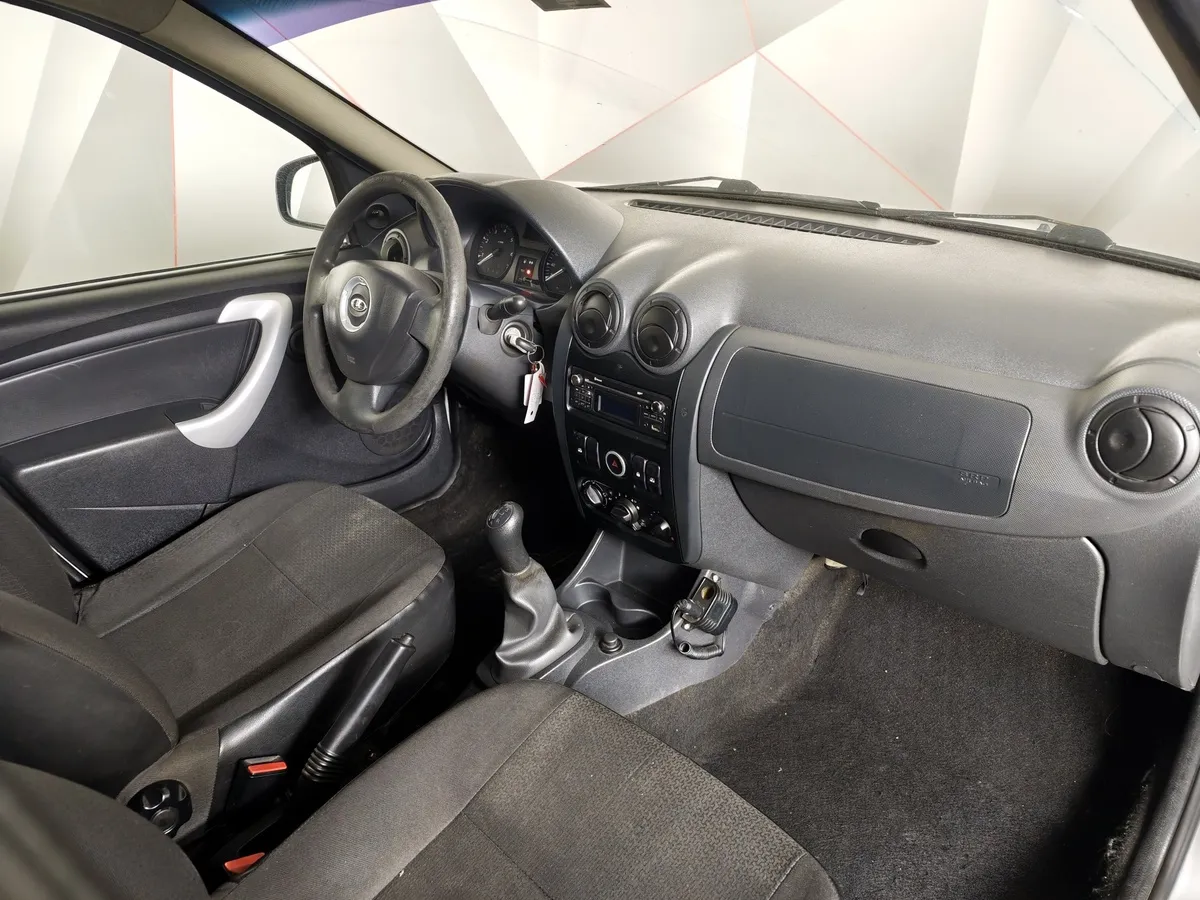 ВАЗ (Lada) Largus 1.6 MT 8 кл (5 мест) (84 л.с.) Серебристый в АВИЛОН. Слайд №13