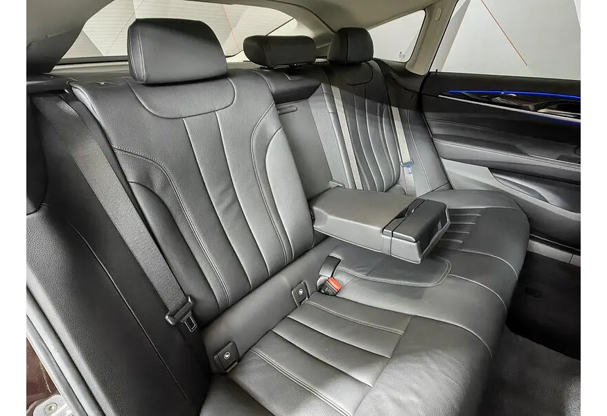 LIVE. Слайд №9