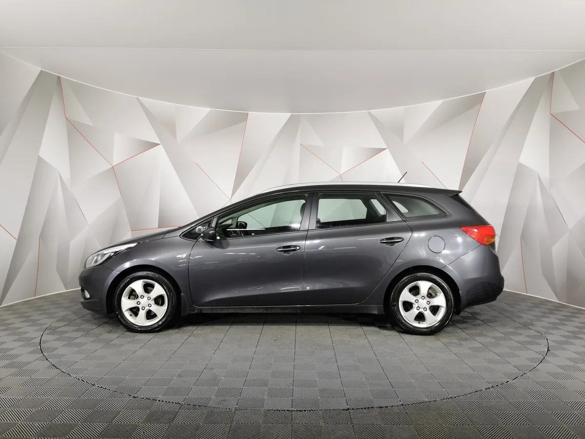 Kia Ceed 1.6 AT (129 л.с.) Luxe Серый в АВИЛОН. Слайд №5