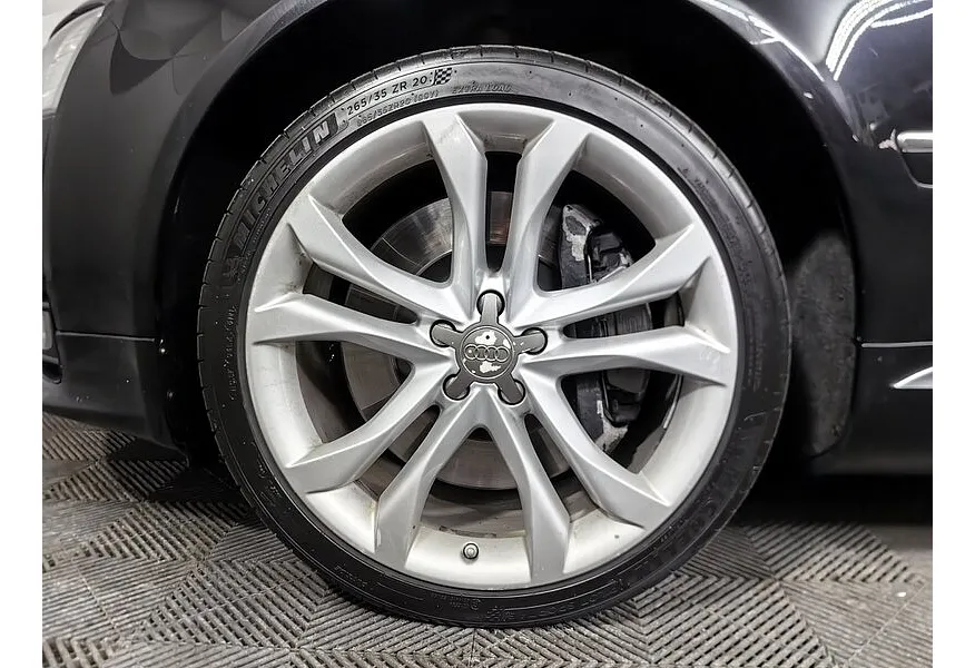 Audi S8 5.2 FSI quattro AT (450 л.с.) Черный в АВИЛОН. Слайд №9