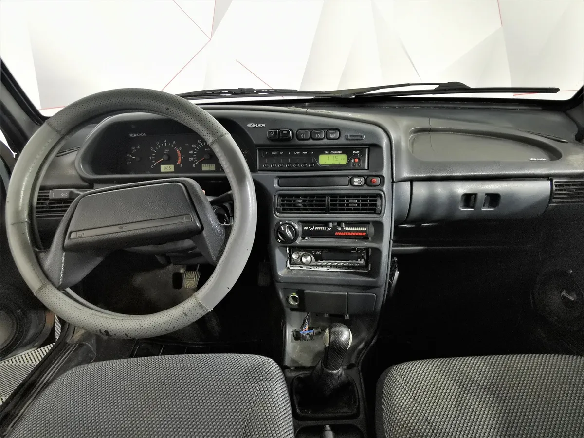 ВАЗ (Lada) 2115 1.6 MT 8 кл (Евро-3) (81 л.с.) Зеленый в АВИЛОН. Слайд №11