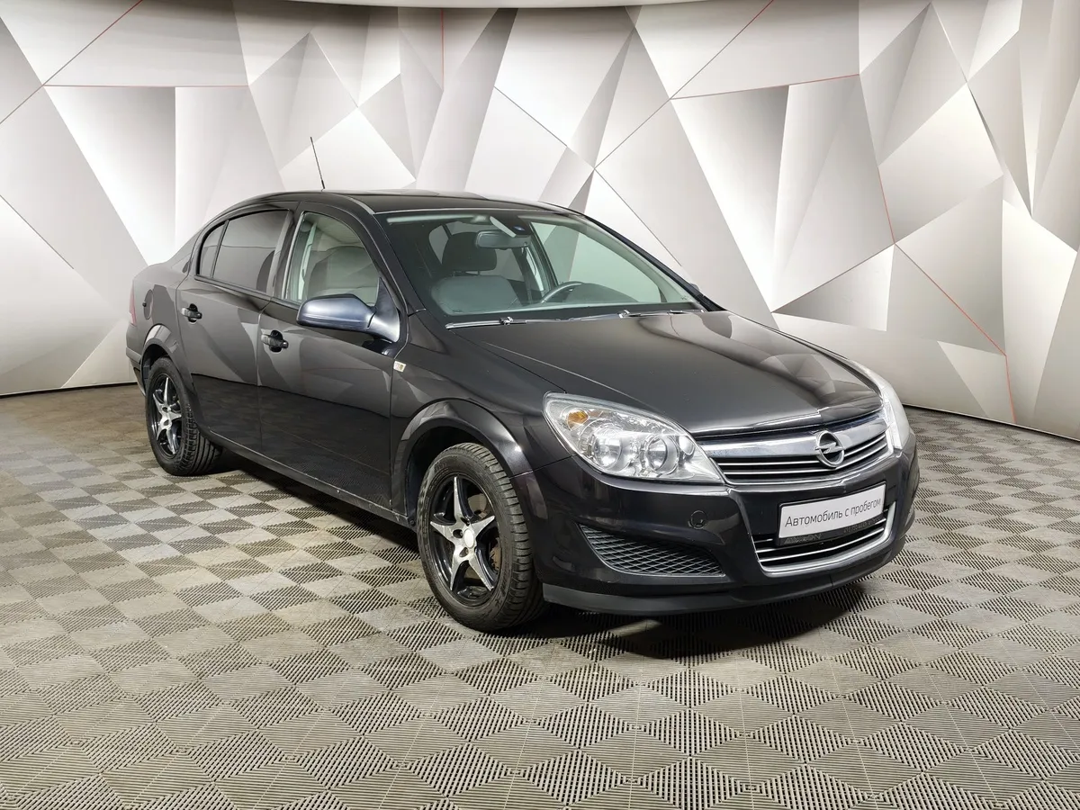 Opel Astra 1.6 Easytronic (115 л.с.) base Черный в АВИЛОН. Слайд №3