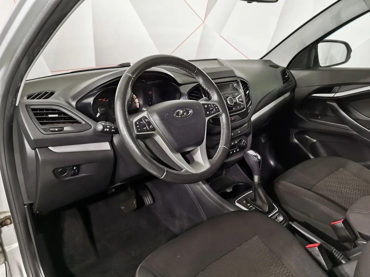 ВАЗ (Lada) Vesta 1.6 CVT (113 л.с.) Luxe Multimedia Серый в АВИЛОН. Слайд №18