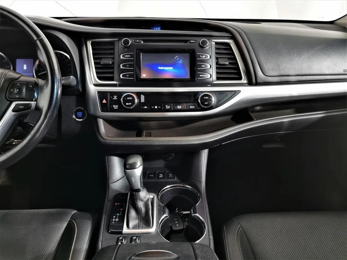 Toyota Highlander 3.5T AT 4WD (249 л.с.) Luxe Safety Черный в АВИЛОН. Слайд №14