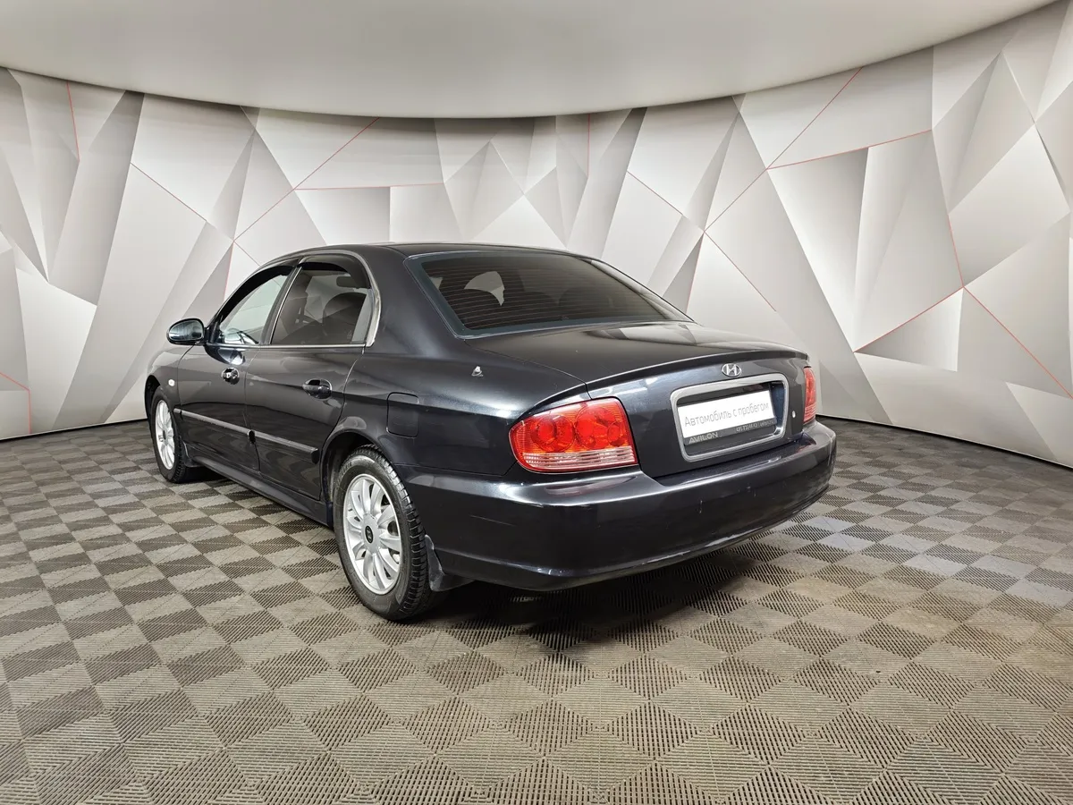 Hyundai Sonata 2.7 MT (172 л.с.) Черный в АВИЛОН. Слайд №4