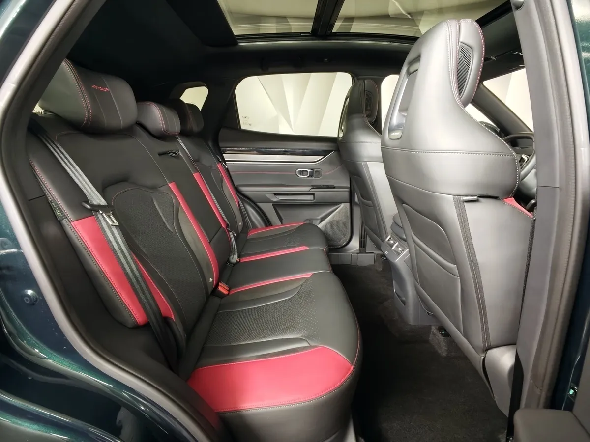 JETOUR Dashing 1.5T 6DCT 2WD (147 л.с.) Luxury Зеленый в АВИЛОН. Слайд №16