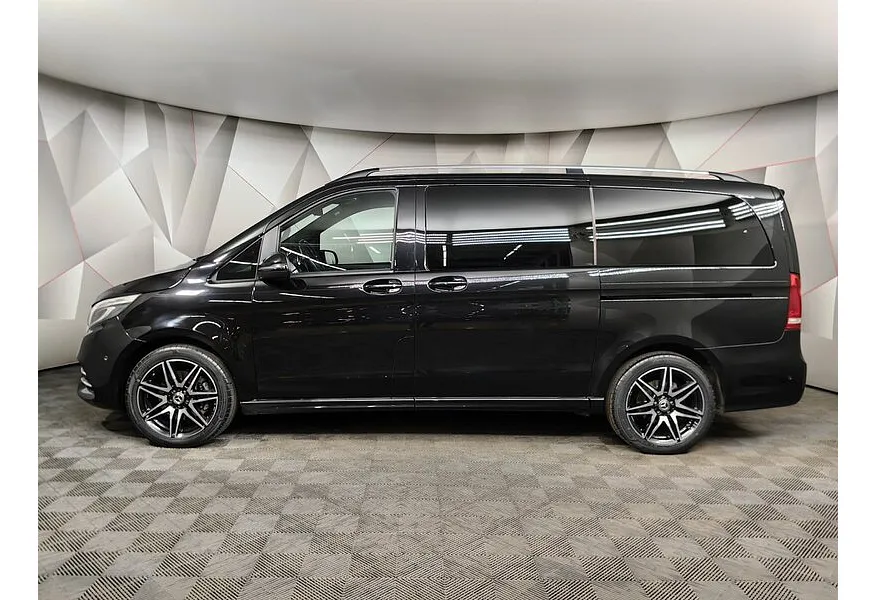 Mercedes-Benz V-Класс V 220 d AT L2 4x4 (163 л.с.) AMG Line Черный в АВИЛОН. Слайд №5