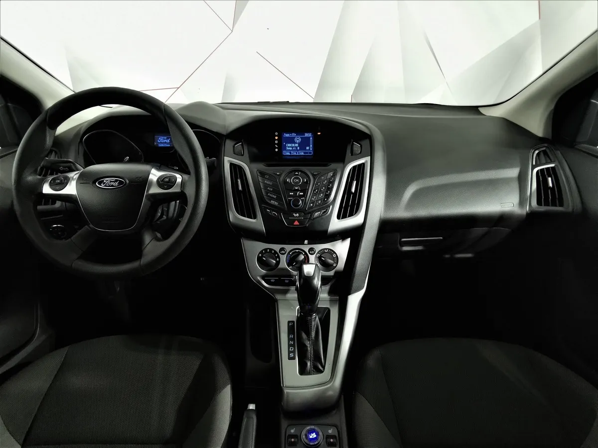 Ford Focus 1.6 PowerShift (125 л.с.) Titanium Черный в АВИЛОН. Слайд №12