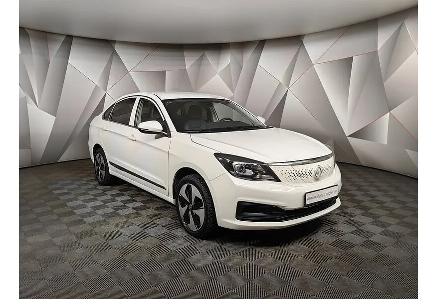 DongFeng E70 AT (150 л.с.) Белый в АВИЛОН. Слайд №3